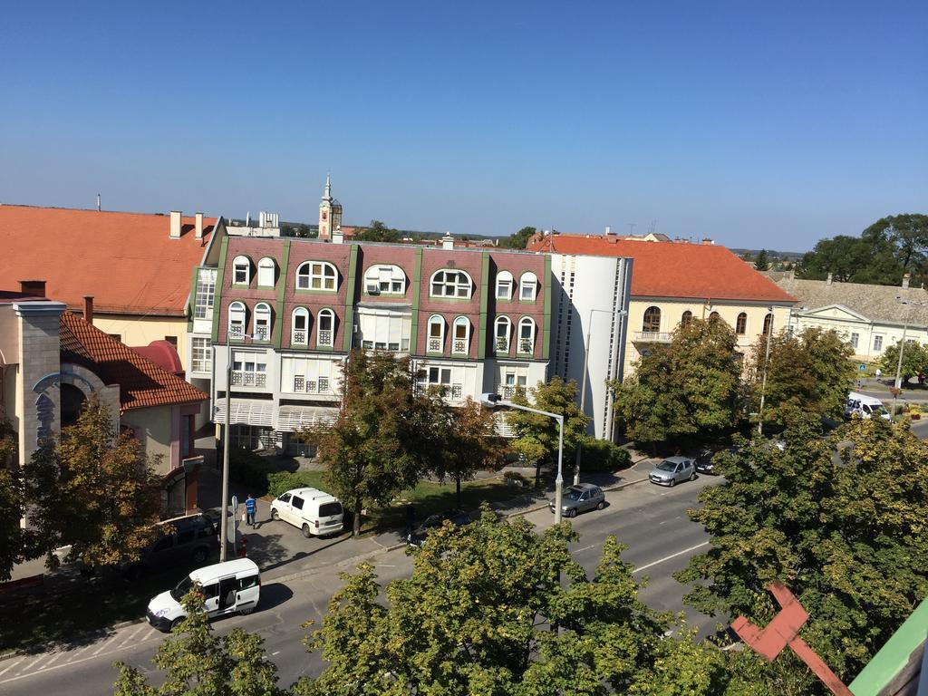 באיה Belvarosi Deluxe Apartman מראה חיצוני תמונה